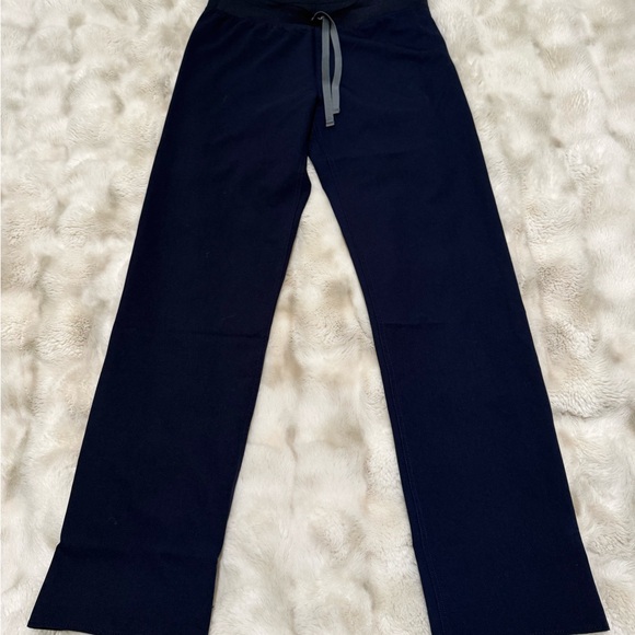 Figs Navy Blue Scrub Set, Size Small - Picture 5 of 6